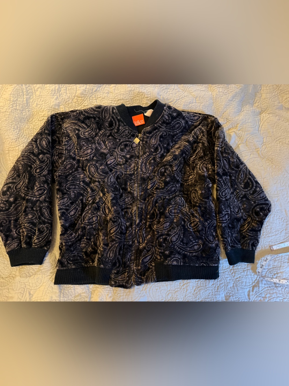 Liz and Co Vintage Velvet/velour Paisley Bomber Jacket - Black